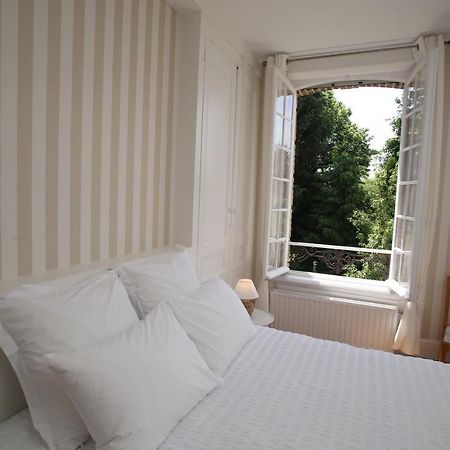 Manoir Le Mesnil Bed & Breakfast Saint-Martin-aux-Chartrains Exterior foto