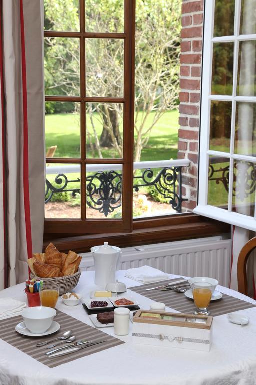 Manoir Le Mesnil Bed & Breakfast Saint-Martin-aux-Chartrains Exterior foto