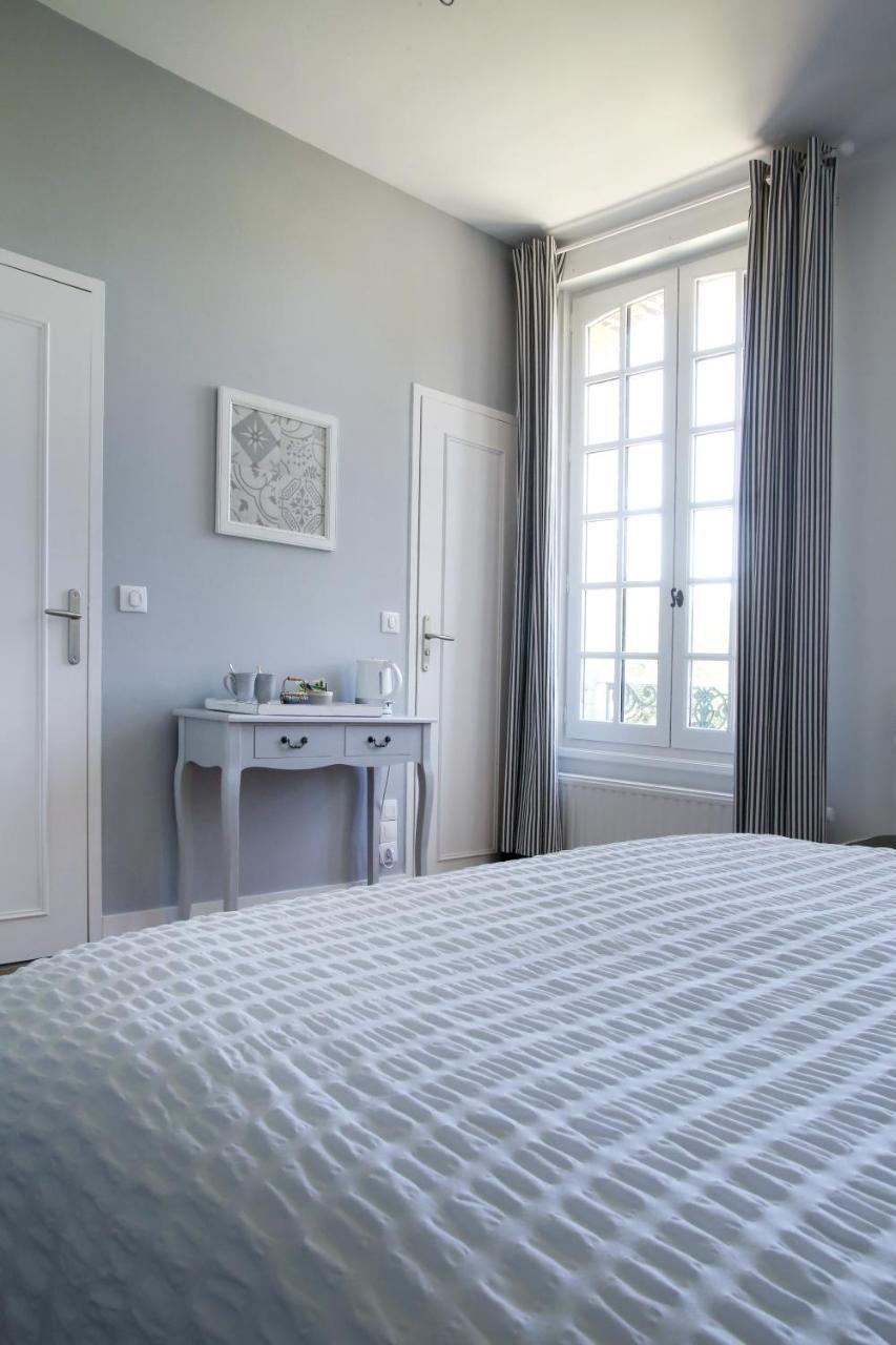 Manoir Le Mesnil Bed & Breakfast Saint-Martin-aux-Chartrains Exterior foto