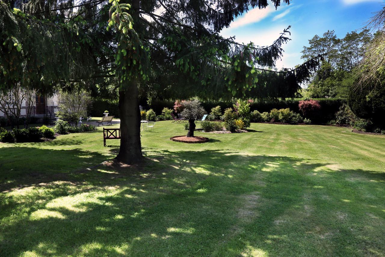 Manoir Le Mesnil Bed & Breakfast Saint-Martin-aux-Chartrains Exterior foto
